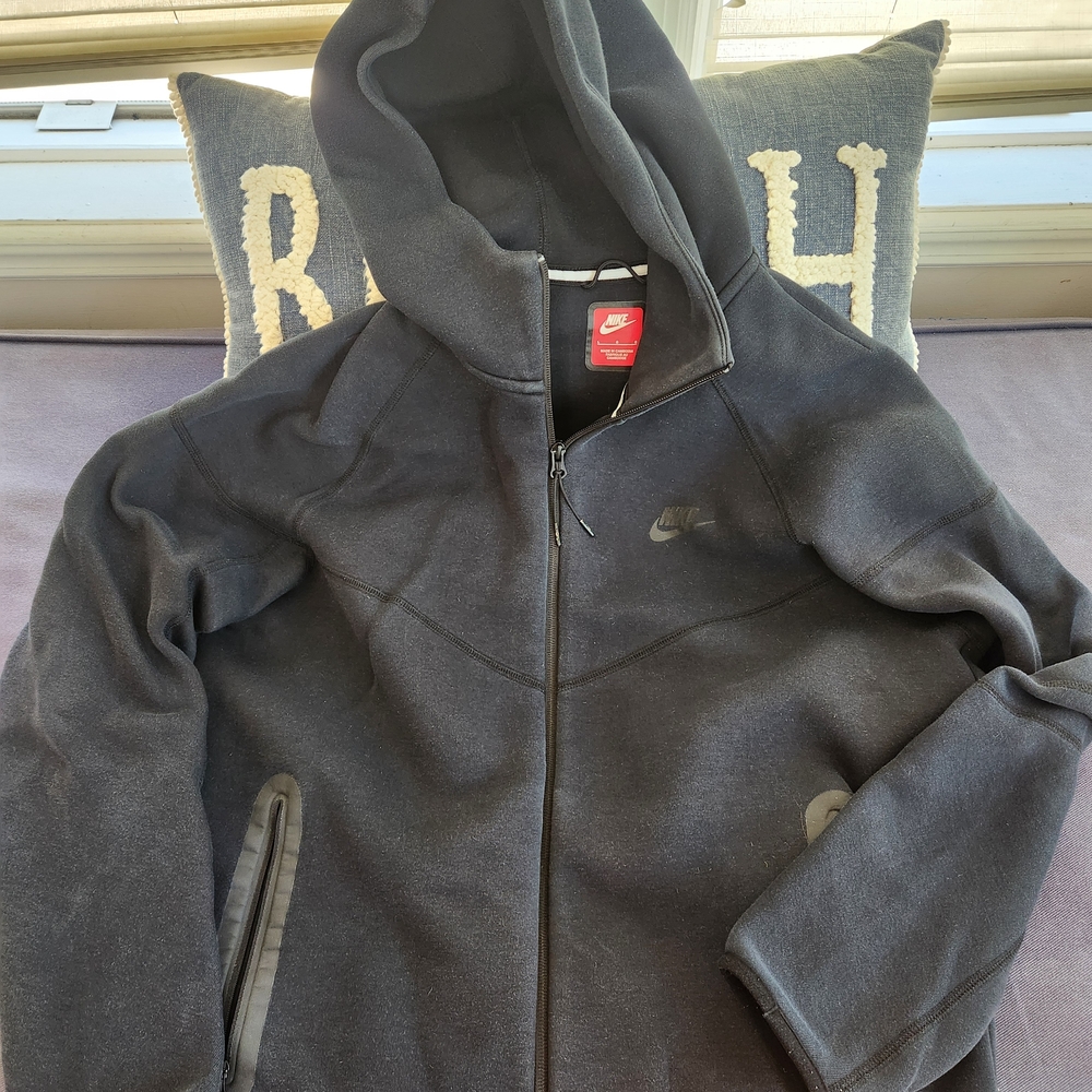 Nike Black Full-Zip Hooded Performance Jacket